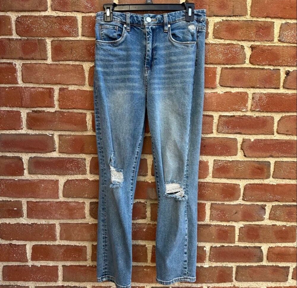 BlankNYC The Madison Crop Distressed Straight Leg Jeans Size 28 NEW